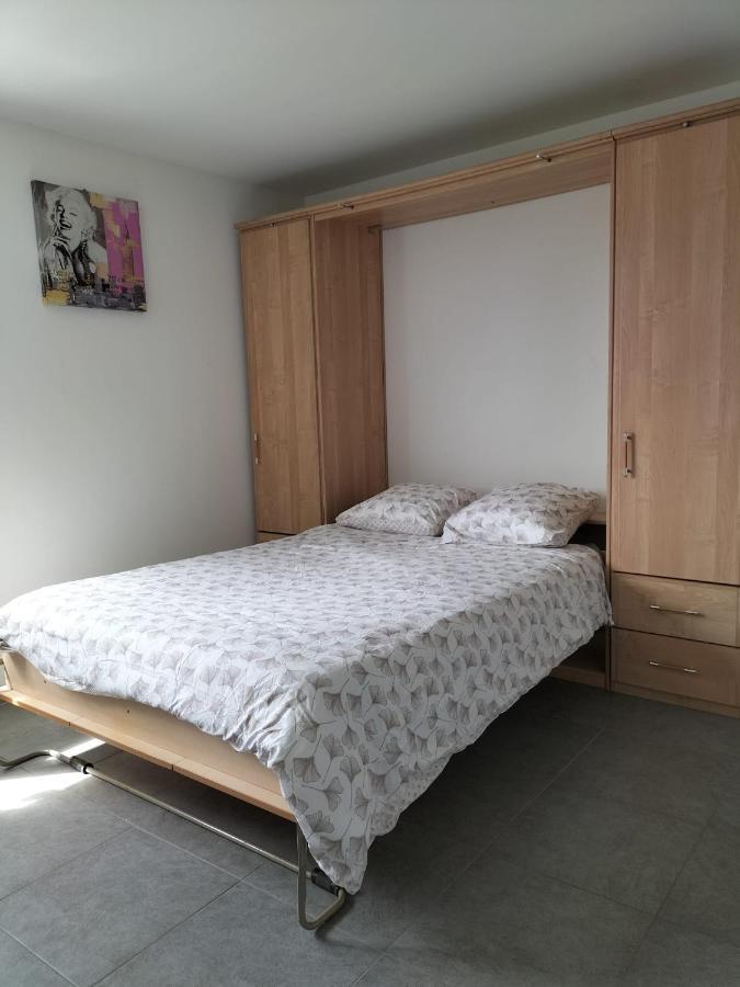 Studio location mini 5jours Montaigu-Vendee Extérieur photo